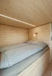 Cozy and romantic houseboat in a prime location with fireplace and sauna.