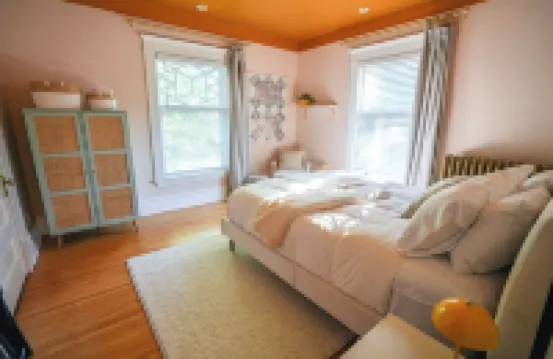 Spacious 5-bedroom Historic House in Saint Paul