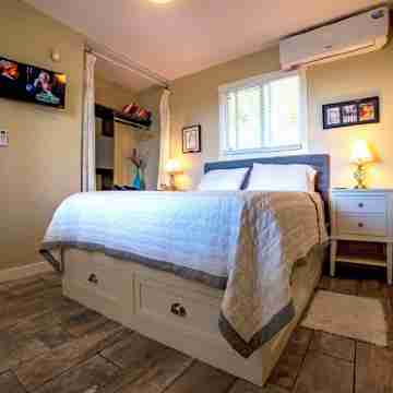 Romantic Private Hermosa Beach House -Clean, Quiet & Safe, Amazing Ocean Views! Rooms