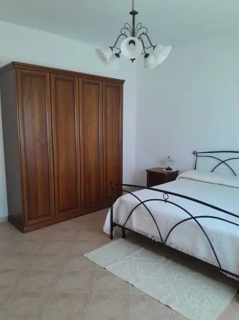 Spacious 1-bedroom apartment in enjoyable Olmedo with AC, WiFis Отели в г. Ольмедо