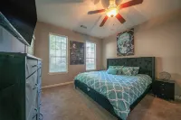 Pool • Gym • BBQ Grill • LUX • Near ZOO • Aquarium