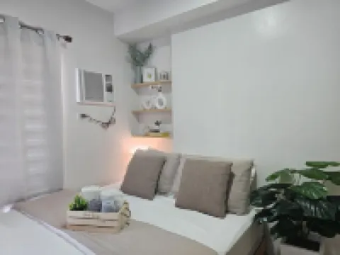 Family studio centrally located and can fit 4 adults