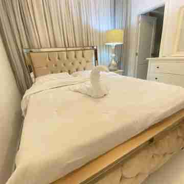 Lovely 3 bedroom Condo Rooms