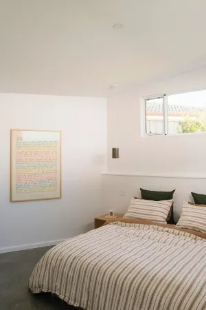 Relax & unwind at Vic's place Falcon Bay. Your perfect beach side escape awaits! Отели в г. Мандурах