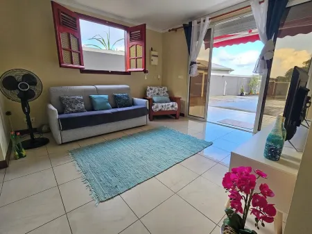 Sous Le Carbet - Charming T2 gite with swimming pool