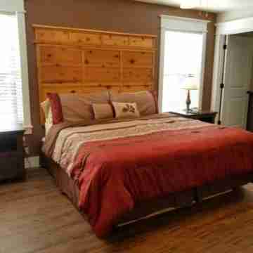 Lakefront Lodge on Table Rock Short Commute to Branson & Shows 6bedrooms/4+baths Rooms