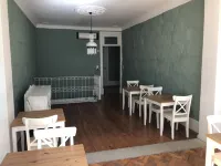 Charming full house by the sea - 5 bedrooms all with private bathroom.