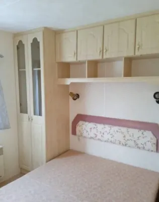 Situated in a quiet, relaxing location 25 minutes from the beach and Naussica. Hotels near Field of the Cloth of Gold / Camp du Drap d'Or (7-24 June 1520)