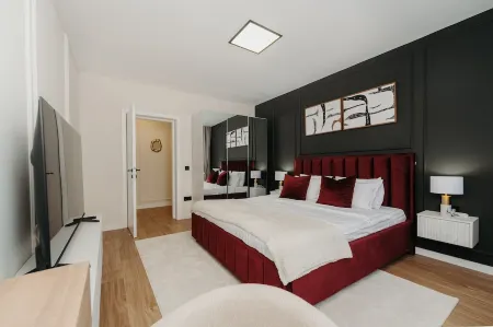 Charming 2-bedroom apartment with AC, WiFi in enchanting Livezeni Отели в г. Livezeni