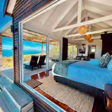Clifftop Cabin with Ocean Views & Private Hikes Rooms