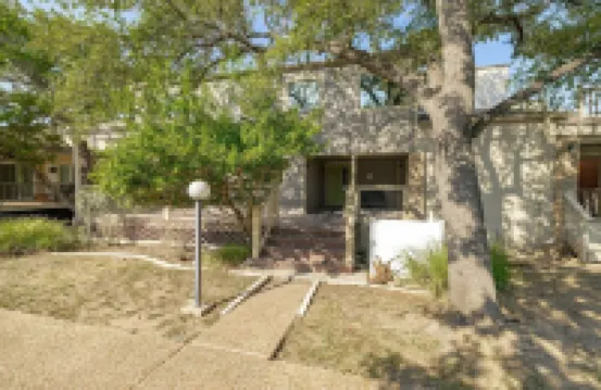 Lake Travis Gem, Golf, boat, Tennis, Pool