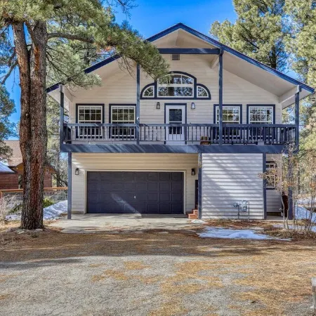 Whispering Pines Canyon Retreat - Pet friendly