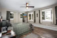 Beautiful Lakefront Home on Crystal Clear, Private, Full Recreation Lake Hotels in Three Lakes