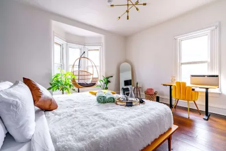 Top Rated - Parking Free - PRIME Location - CLEAN