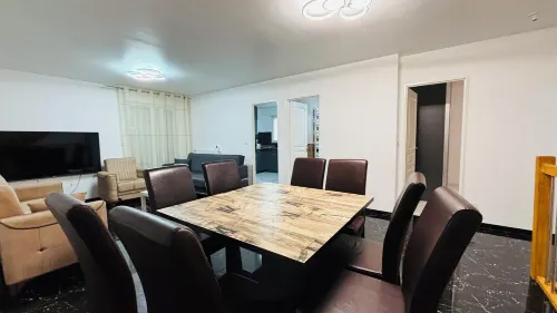 DETACHED HOUSE FOR 16 PEOPLE Hotels in Lieusaint