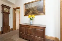 Traditional & spacious 2 bedroom cottage on the edge of the Lake District