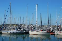 Maison Familiale, Proche de la Plage, du Port et du Marché ! Các khách sạn ở Saint-Denis-d'Oleron