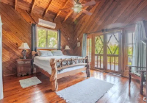 石榴樹度假村和別墅 桑迪灣酒店