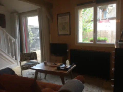 Duplex studio with small garden at the foot of the château