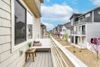 距市中心丹佛13英里的寬敞住宅，帶陽台！