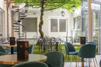 Cavour 30Tre - Hotel Moderno - Aamiainen