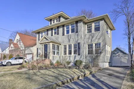 Classic Teaneck Colonial Home with A Modern Touch