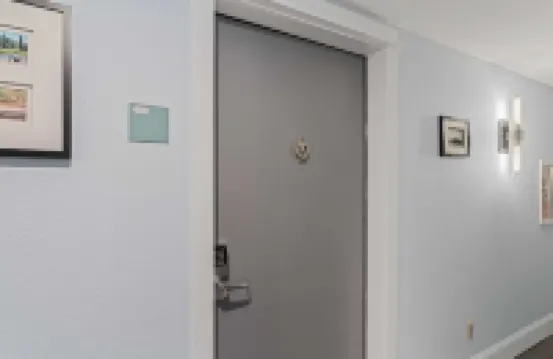 藍梅薩旅館40C，由Avantstay提供，滑進/滑出單元，帶陽台！