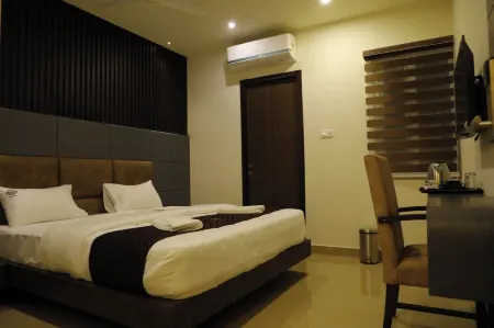 Senthur Inn Vellore by K Hotels Отели рядом с достопримечательностью «Форт Веллуру»