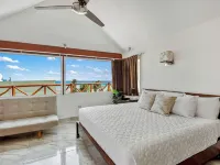 Illusion Boutique "Near Beach" Hotels near 5th Avenue