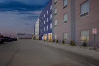 Comfort Inn & Suites at Sanford Sports Complex - parking