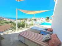 Nira Beach House Eleganc & Charm exclusive pool and sea view