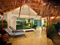 Beachfront Puerto Morelos Condo, Ground Floor, Pool, Rooftop Views, Walk to Town