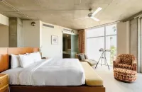 Hotel Valley Ho - Corner Tower Loft Suite  - Pool and Old Town Scottsdale Views Hotel a 