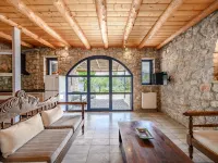 Villa in Crete with Private Pool & Mountain Views -  Ferienhäuser