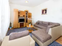 Magdales - Comfort Three Bedroom Apartment - Apartments