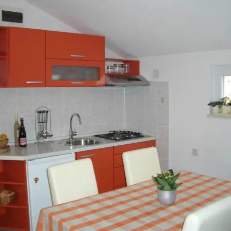 Apartment in Bol with balcony