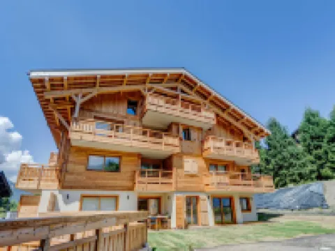 Ideal 3 bedroom apartment with 200m2 garden