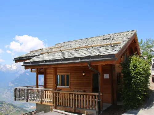 Chalet in Veysonnaz with mountain view