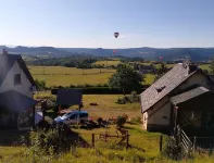 Studio in the Countryside, Close to the Mountains: Volcanoes of the Sancy Massif Hotels in Saint-Diery
