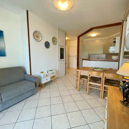 Bright apartment with shared pool