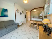 Bright apartment with shared pool - 수영장
