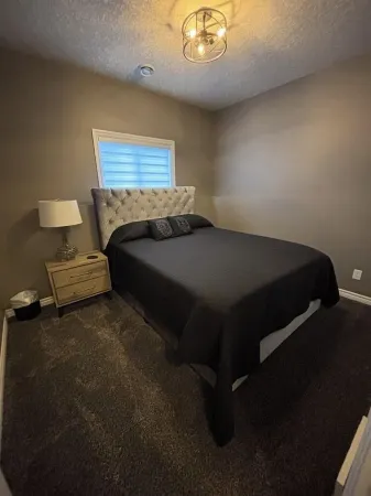 Modern 2 bedroom basement suite