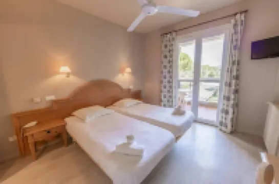 卡斯特爾盧貝龍酒店