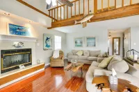 Bayou Bliss: Barataria Waterfront Getaway w/ Dock!