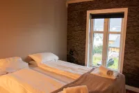 Spacious 3 bedroom with view فنادق في 