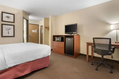 SureStay Plus Hotel by Best Western Litchfield Hotels in Litchfield