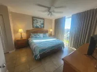 Beautiful 3Br/3BA Condo- Pelican Beach Resort Hotels near Jetty East Beach