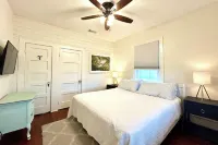 Sun & Fun @ Can't Be Beat Beachfront Location!