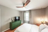 Christmas is Coming! / 29 Miles to Nash, 1 Mile Downtown Gallatin