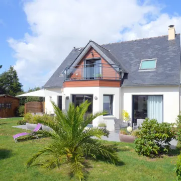 Holiday Home in Crozon near Sandy Beaches